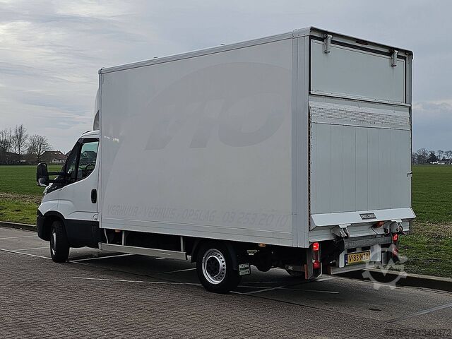 Suitcase IVECO DAILY 35S12 Bakwagen Laadklep!