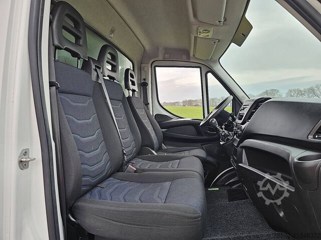 Suitcase IVECO DAILY 35S12 Bakwagen Laadklep!