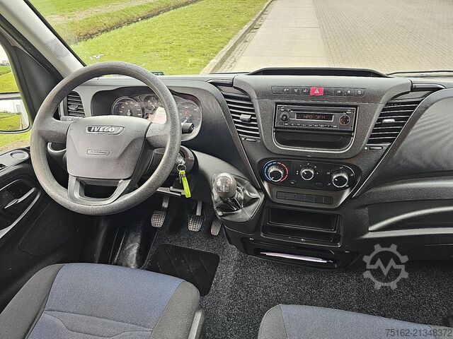 Suitcase IVECO DAILY 35S12 Bakwagen Laadklep!