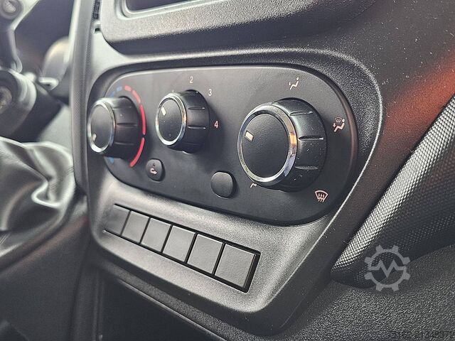 Suitcase IVECO DAILY 35S12 Bakwagen Laadklep!