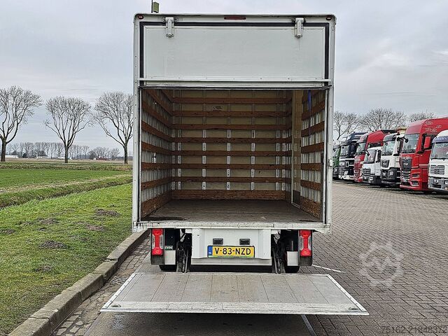 Suitcase IVECO DAILY 35S12 Bakwagen Laadklep!