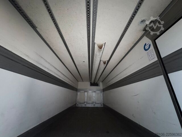 Refrigerated truck DAF LF 16.260 Tiefkühlkoffer mit Ladebordwand