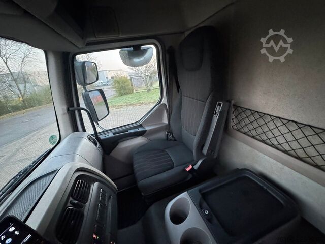 Refrigerated truck DAF LF 16.260 Tiefkühlkoffer mit Ladebordwand
