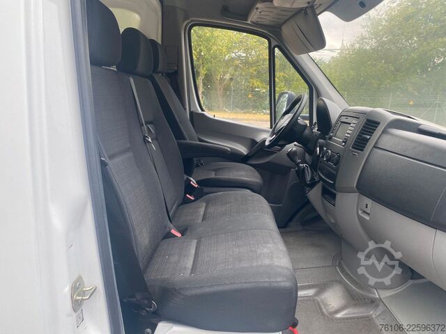 Box van MERCEDES-BENZ Sprinter 316 CDI Koffer *Klima*Ahk*Seiten Tür*