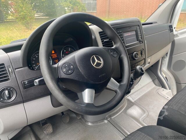 Box van MERCEDES-BENZ Sprinter 316 CDI Koffer *Klima*Ahk*Seiten Tür*