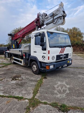 Self-propelled working machine, mobile crane MAN L2000 A130 5034101
