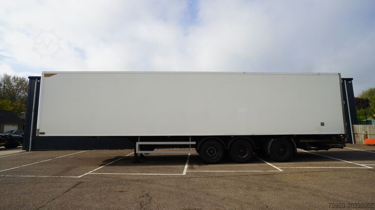 Refrigerated/frozen transport H.T.F. 3 AXLE ISOTHERM BOX TRAILER
