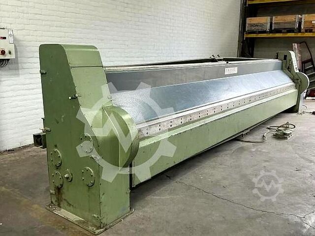 Schwenkbiegemaschinen GRIEBEL 011 - 6050x1,5mm