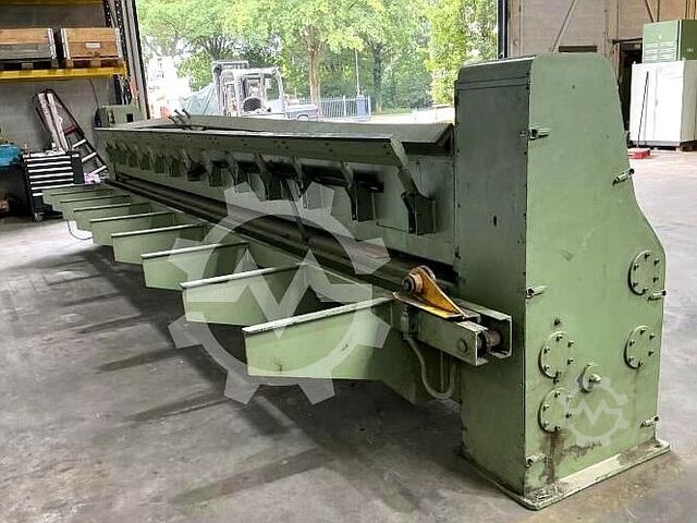 Schwenkbiegemaschinen GRIEBEL 011 - 6050x1,5mm