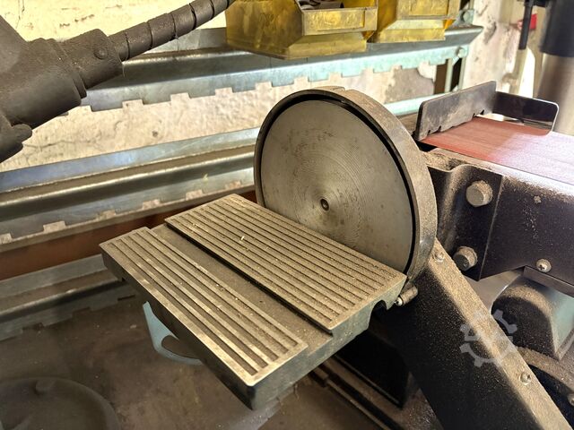 Workbench with contents STRACK nan