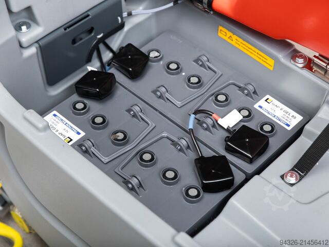 Hako Scrubmaster B30 CL NEW BATTERIES Hako Scrubmaster B30 CL TB430 - 2020y - 93h