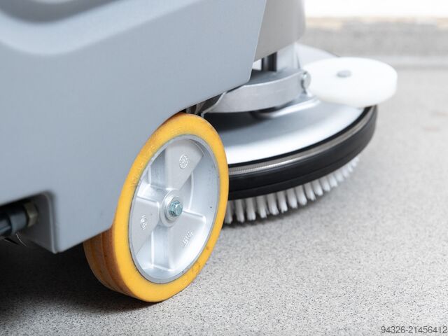 Hako Scrubmaster B30 CL NEW BATTERIES Hako Scrubmaster B30 CL TB430 - 2020y - 93h