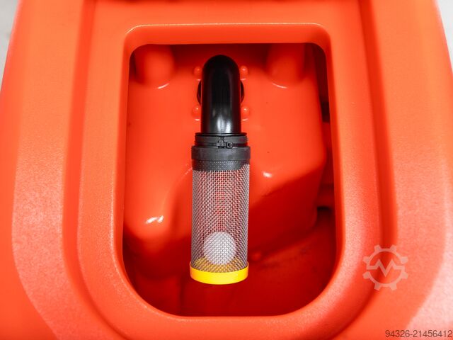 Hako Scrubmaster B30 CL NEW BATTERIES Hako Scrubmaster B30 CL TB430 - 2020y - 93h