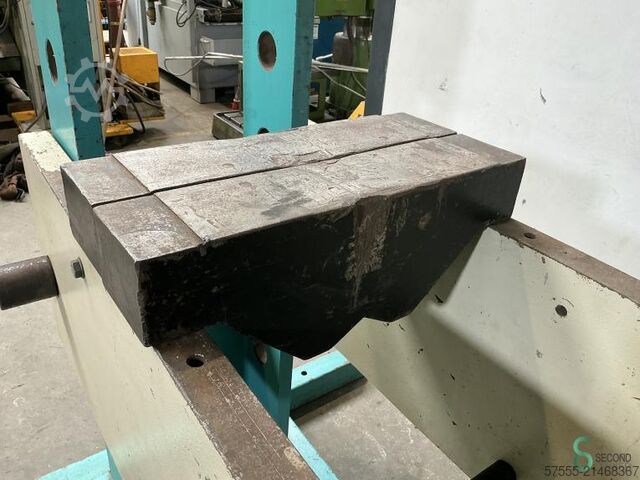 Hydraulic presses  Sahinler DK 1570-150 2004 Sahinler 