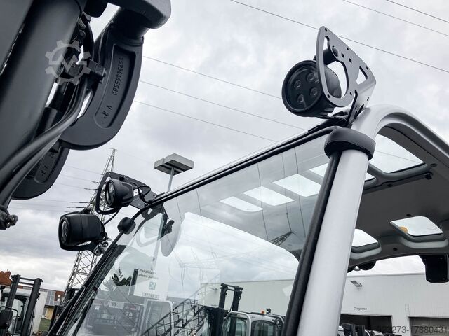 Electric forklift truck STILL RX60-30