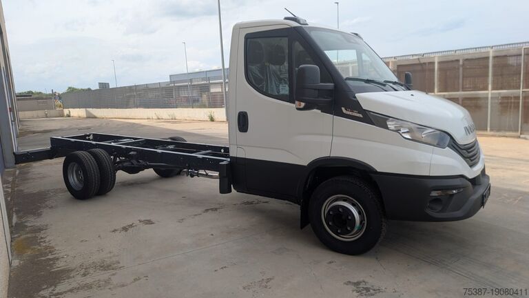 Truck chassis iveco 72c18