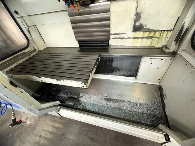 Universal-Bearbeitungszentrum MIKRON UME 900