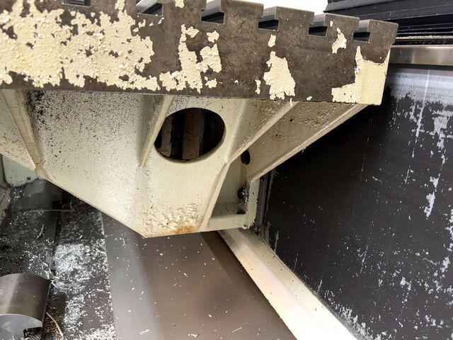 Universal-Bearbeitungszentrum MIKRON UME 900