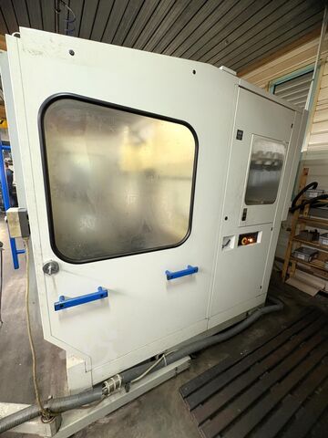 Universal-Bearbeitungszentrum MIKRON UME 900