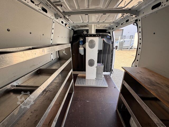 Arbeitsbühne Renault Master Hubarbeitsbühne France Elevateur