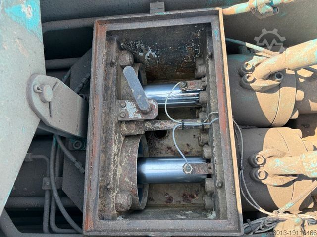 Betonpumpen-LKW MERCEDES-BENZ AROCS 2844 6x4 Euro 6 Betonpumpe SERMAC 5Z33