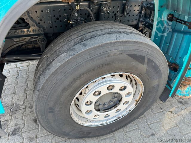 Betonpumpen-LKW MERCEDES-BENZ AROCS 2844 6x4 Euro 6 Betonpumpe SERMAC 5Z33