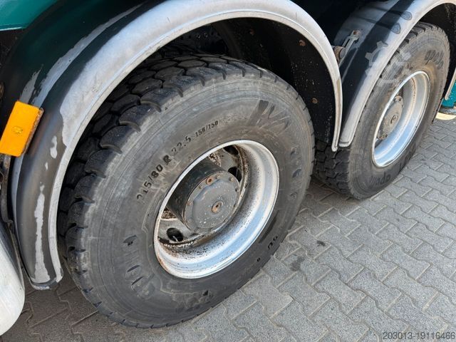 Betonpumpen-LKW MERCEDES-BENZ AROCS 2844 6x4 Euro 6 Betonpumpe SERMAC 5Z33