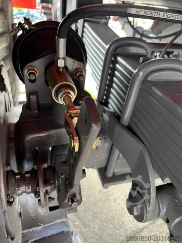 Trailer for Palox, straw