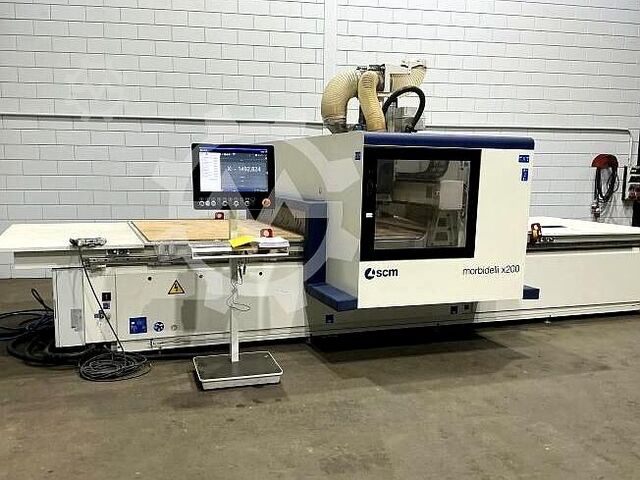 Bearbeitungszentrum SCM morbidelli x200