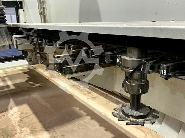 Bearbeitungszentrum SCM morbidelli x200