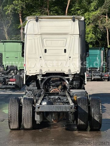Truck chassis MERCEDES-BENZ Actros 1833 4x2 Fahrgestell Euro6 *DEFEKT*
