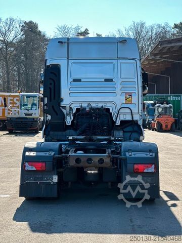 Standard SZM MAN TGX 18.440 4x2 EEV Retarder / 2Tanks / ACC /