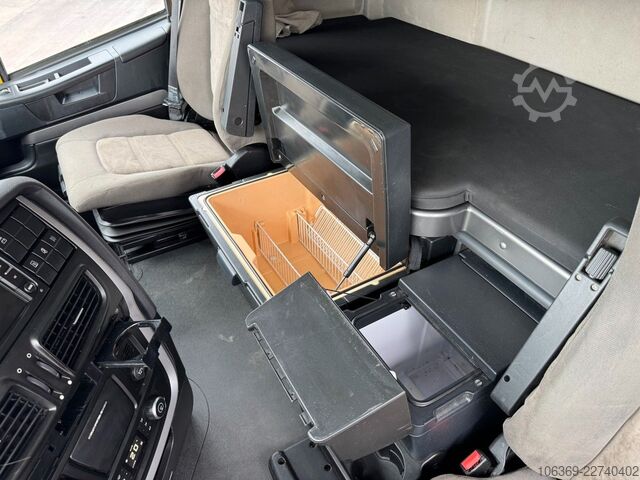 Standard SZM IVECO Stralis 460 4x2 Euro 6 Hi-Way