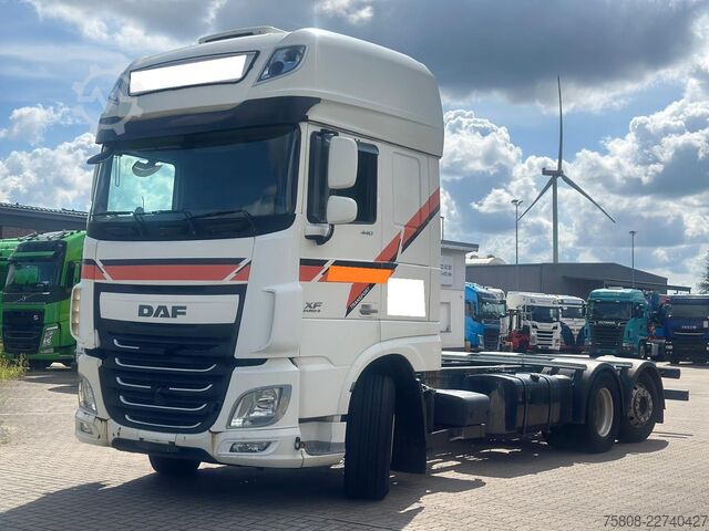 LKW-Fahrgestell DAF XF440 6x2 SSC Fahrgestell Lenkachse ACC