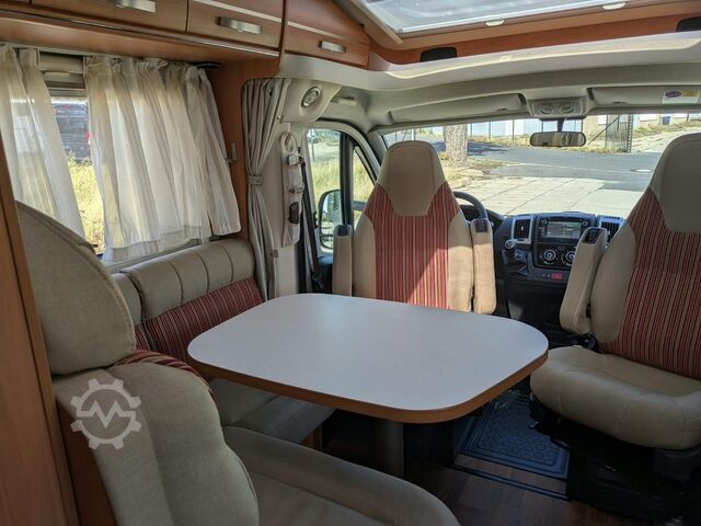 Teilintegriertes Wohnmobil HYMER/ERIBA Exsis-t 588