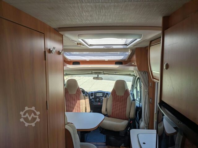 Teilintegriertes Wohnmobil HYMER/ERIBA Exsis-t 588