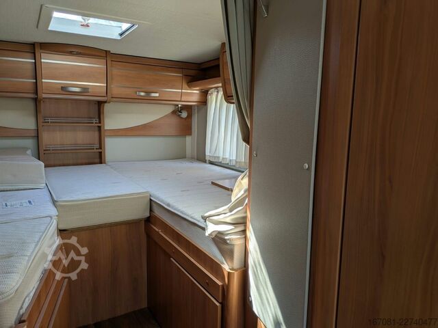 Teilintegriertes Wohnmobil HYMER/ERIBA Exsis-t 588