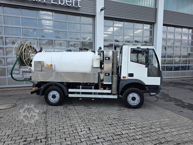 Suction vehicle Aebi Schmidt MT 750 Reinex 3m³ AHK
