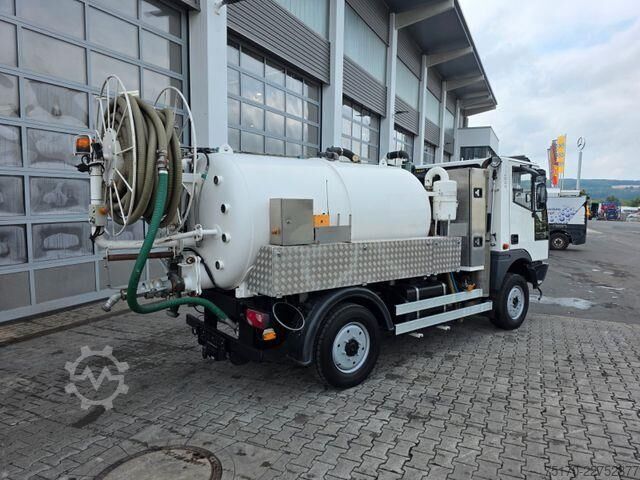 Suction vehicle Aebi Schmidt MT 750 Reinex 3m³ AHK