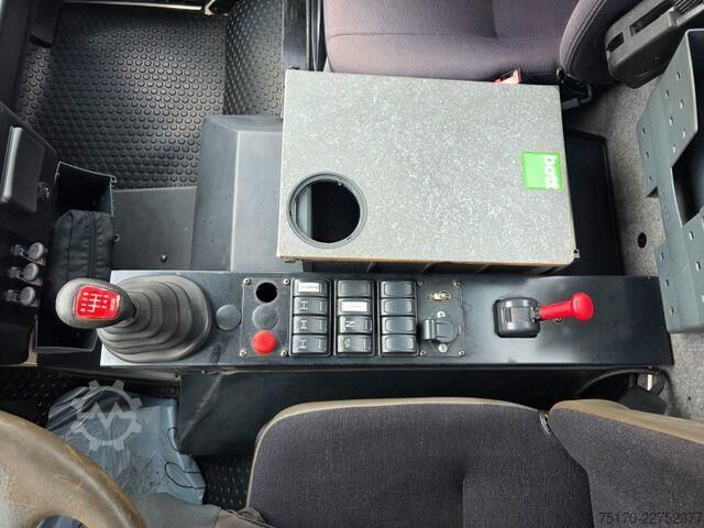 Suction vehicle Aebi Schmidt MT 750 Reinex 3m³ AHK
