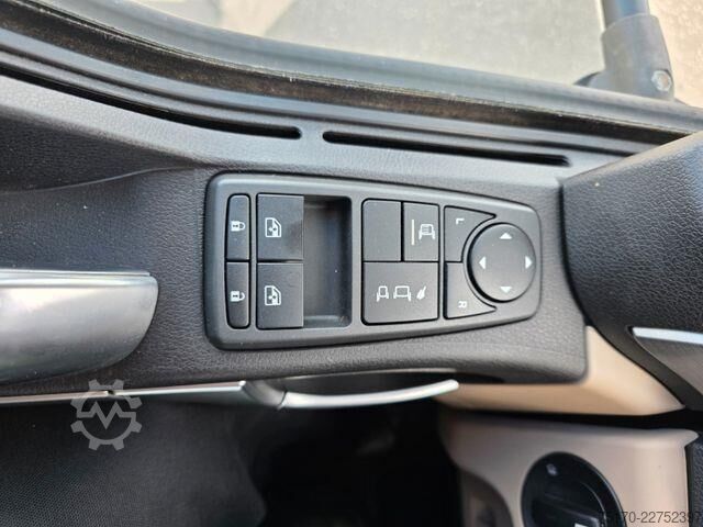 Plattformanhänger MAN TGM 13.250 4x4 BL Allrad 37.917km Klima 3 Sitze