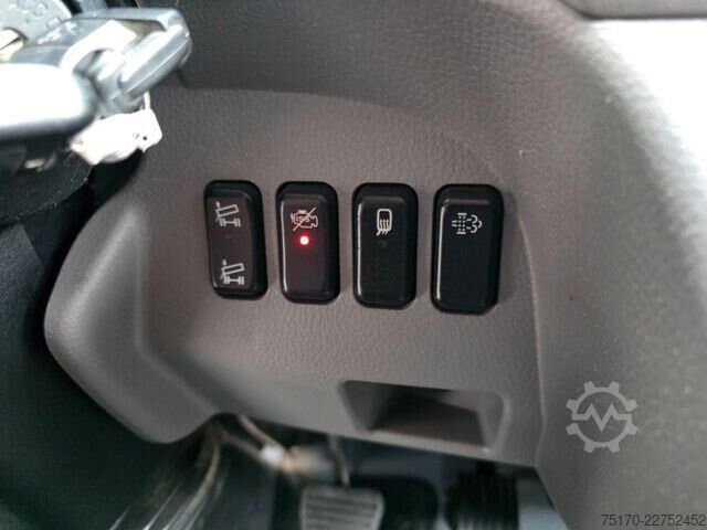  Mitsubishi Fuso Canter 7C18D DoKa 7 Sitze AHK