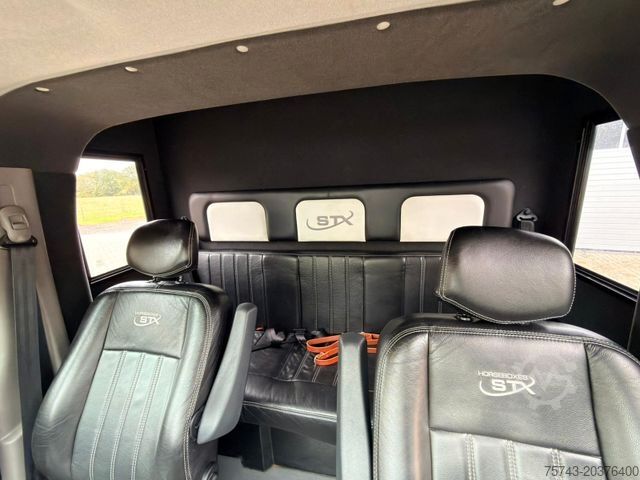 Livestock transporter RENAULT Master STX Haras 5 Sitzer TÜV NEU