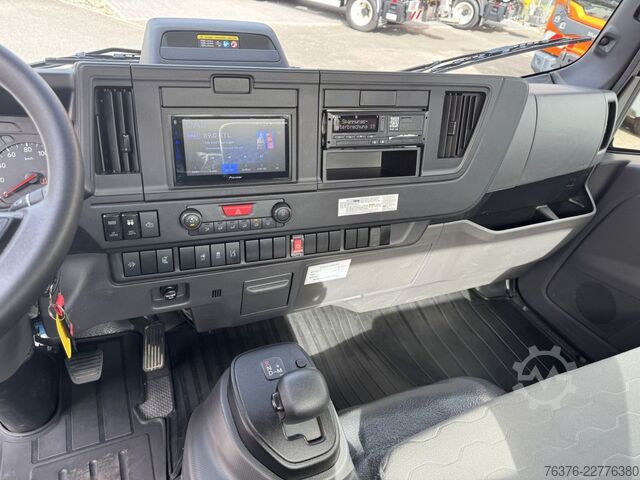 Tipper van ISUZU M30 H 5.2 l 190 PS Abrollkipper + Funkfernb