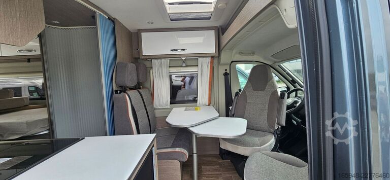 Campervan PÖSSL PÖSSL Roadstar 600 L*Längsbetten auf 6m
