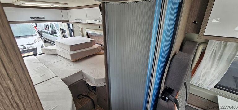 Campervan PÖSSL PÖSSL Roadstar 600 L*Längsbetten auf 6m