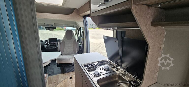 Campervan PÖSSL PÖSSL Roadstar 600 L*Längsbetten auf 6m