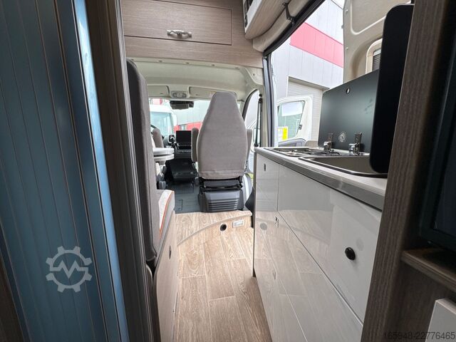 Campervan PÖSSL PÖSSL Roadcruiser Revolution*Automatik*140PS