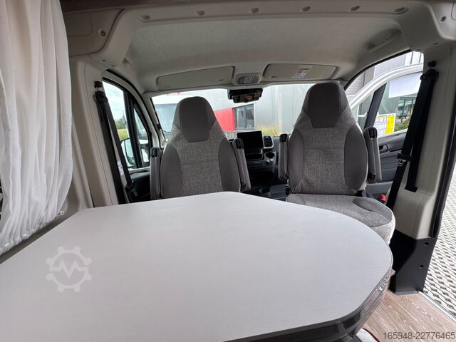Campervan PÖSSL PÖSSL Roadcruiser Revolution*Automatik*140PS