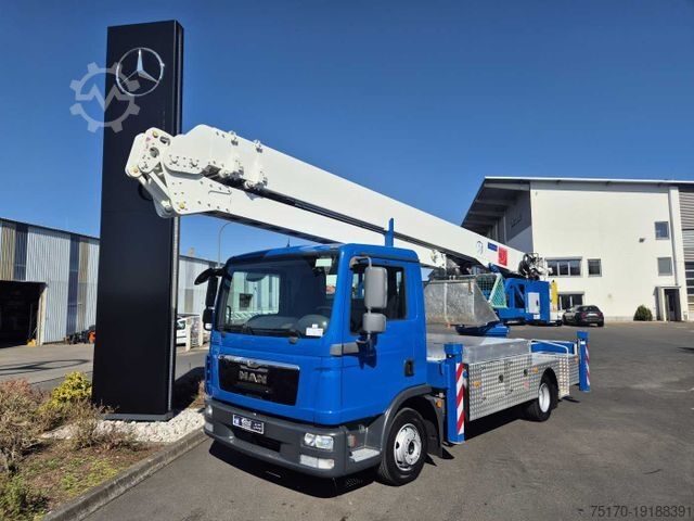 Truck-mounted crane van MAN TGL 8.150 Dachdeckerkran Klaas K25-30 TSP Funk